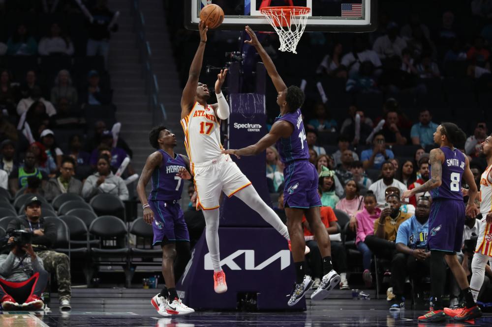 后卫不仅要 后卫不仅要