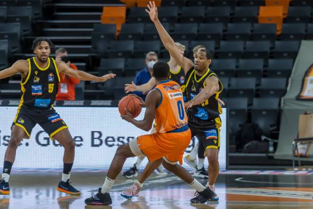 力对大型体 力对大型体